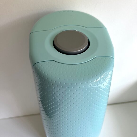 SodaStream Fizzi Sparkling Water Soda Maker Base in Acqua Blue - Picture 5 of 9